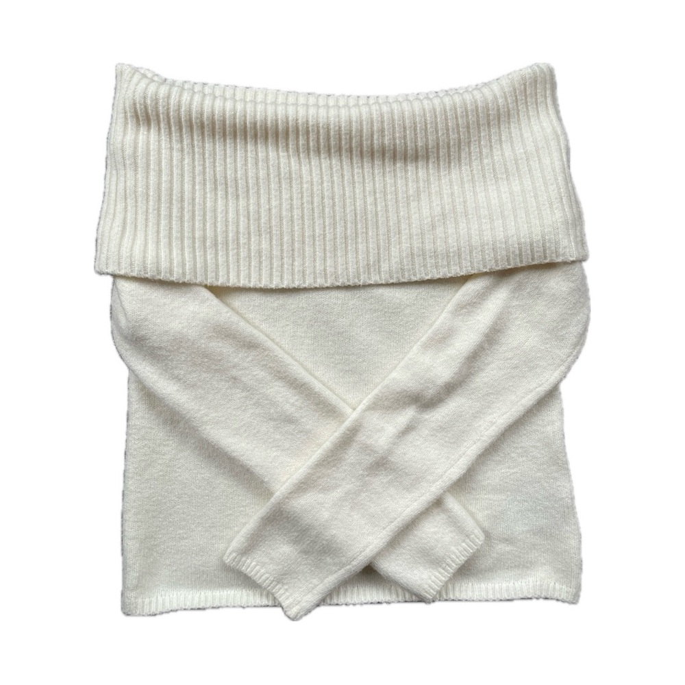 ✰ Old Navy Off-Shoulder Sweater ✰
